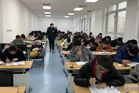 高三填报注意：英语成绩不好，这7大专业不能报，不然学得很吃力图片