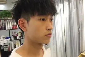 2020流行“雅痞”男发图片