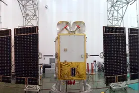 SpaceX星链全球组网即将完成，中国虹云、鸿雁取消？我们有更好的图片