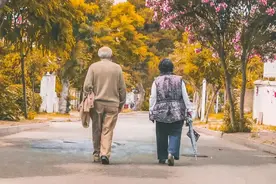 从今天开始，要带现金出门了图片