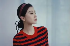 千禧妆回潮，刘诗诗淡泊脸变浓艳复古女郎，网友：这妆容太神奇图片