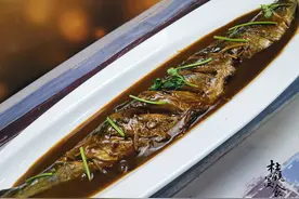鲜鲅鱼季不能错过的美味，地道红烧鲅鱼做法，肉质鲜嫩一家人喜欢图片