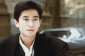 1991年，陈百强忍泪参加何超琼婚礼，2年后何超琼坚持为其扶灵图片