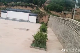 奶奶安葬那天，让我看清了人性的丑陋不堪图片