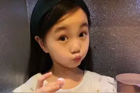 邓伦“女儿”小山竹长大了！7岁与张柏芝拍写真，颜值竟不相上下图片