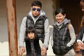 小沈阳14岁女儿逆袭，挑染头发还穿露脐装，热舞化身女团成员图片