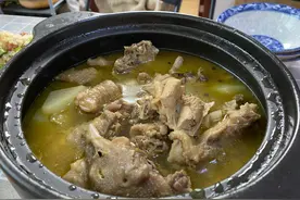 冬天炖鸡汤，切记不要焯水，教你正确做法，汤浓味鲜，营养不流失图片