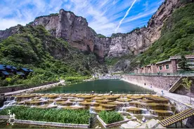 河南有一处“中原小九寨”，瀑布众多，是太行山脉水最多的地方图片