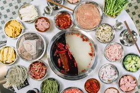 夏天就该吹着空调吃串串，这6家火锅串串店标红加粗图片