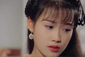 “两弯似蹙非蹙笼烟眉，一双似喜非喜含情目”图片