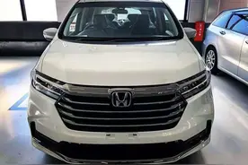 广汽本田新款奥德赛曝光，换装新前脸，搭2.0L混动，外观更大气图片