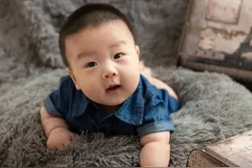 不论妈妈怎么吼，孩子还是最爱粘着的还是妈妈，背后原因如此暖心图片