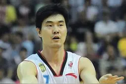 广东宏远历史上，有哪些球员效力超过十年？图片