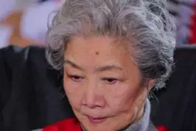 国家一级演员，儿子是导演，儿媳是国际影后，女儿更成了国人骄傲图片