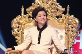 杨澜儿女颜值差别很大，儿子遗传了母亲的美貌，女儿随父亲图片