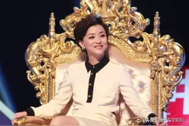 杨澜儿女颜值差别很大，儿子遗传了母亲的美貌，女儿随父亲图片