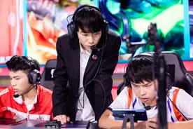 LGD大鹅还有底牌？教练自信能进决赛，可媲美猫神的中单被忽略图片