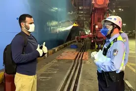 外籍船员在沪就医痊愈 出入境三道程序助他及时重返外轮图片