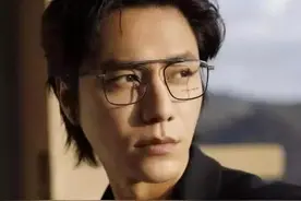 陈坤儿子陈尊佑生母的基因已经慢慢显现出来了？图片
