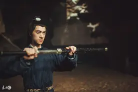 小说：斩龙剑蠢蠢欲动，师姐花两千灵石让他进剑冢选剑，他：太贵图片