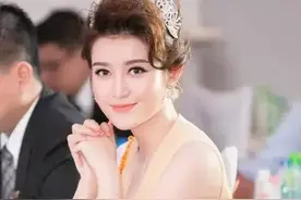 越南新晋女神惊艳亚洲，立体五官魔鬼身材，曾是世界小姐前十图片