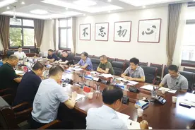省第九指导组到汉滨区督导检查教育整顿“回头看”工作图片