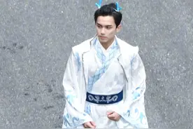 《奔跑吧》新路透曝光，吴磊cos敖丙阚清子双马尾清纯可人图片