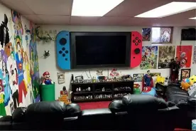 日本超强玩家，将家里打造成游戏厅，看着65英寸switch，着实羡慕图片