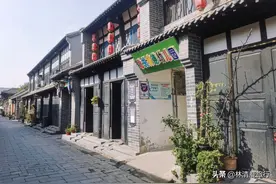 安徽有个爬子巷，瘫痪儿子靠爬行要饭养母，有400年历史图片