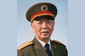 82年刘华清视察海军，因何事生气：已到了非彻底整顿不可的时候了图片