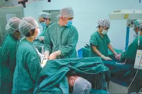 生产遇到男医生，全是尴尬事图片