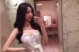 “母子恋”终于修成正果，嫁小17岁老公，男人都很喜欢这种有味道图片