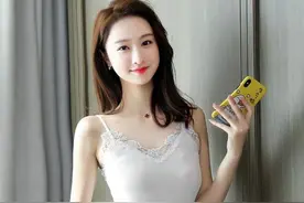 喝了你酿的爱情的酒，如果没有续杯，情愿渴一辈子。图片