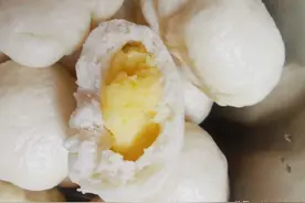 奶黄包不要在外边买了，家里有牛奶鸡蛋的可以自己做，方法很简单图片