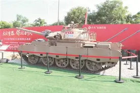 泉州：超燃！“刷爆”朋友圈的国防兵器展你看了吗图片