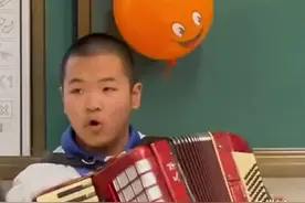 （视频）@太原人，气势磅礴！初二男生用手风琴演奏《中国军魂》，霸气侧漏图片