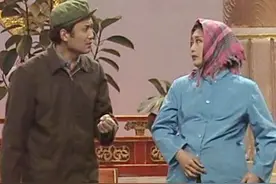 她是春晚第一个女喜剧演员，87年春晚出场5分钟，一炮而红图片