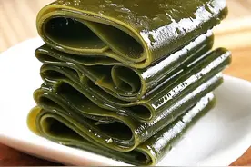 中药昆布，就是海带的干燥叶状体。图片