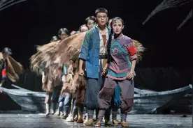 致敬经典 大型民族舞剧《洪湖水 浪打浪》武汉首演图片