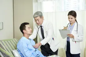 每12秒就一人发病，42岁男子刮痧延误治疗，医生：及早发现很重要图片