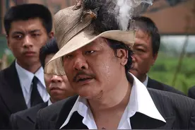 演戏被喂烂提子，冷落周星驰，硬碰林正英，天津人林雪有的是故事图片
