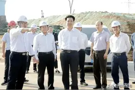 潘汉胜到港南区调研并召开苏湾片区开发建设动员部署会图片