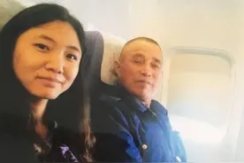 被收养24年，生父母带50万登门认亲，女儿：我只有一个父亲图片
