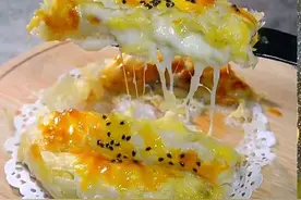 黄磊做的“香蕉爆炸饼”，原来要加层皮才可以图片