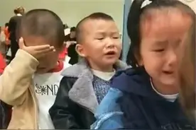 幼儿园小朋友采血哭声一片，萌娃哭得鼻涕泡都出来了，真让人心疼图片