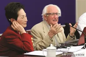 2020年是美国的噩梦之年，加尔通预言美帝国在2020年崩溃要成真？图片