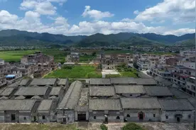 特色文旅品牌产品⑤ | 新兴县天堂旅游风情小镇图片