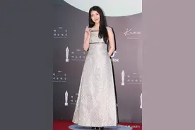 韩星神仙打架！孙艺珍秀智优雅，徐贤一袭红裙气场强，IU中规中矩图片