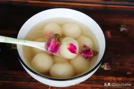 煮汤圆时多加一味料，软糯香甜，淡淡的花香，连汤汁都好喝图片