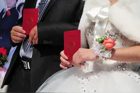 娶女当娶勾头女，嫁夫要嫁挺胸男图片